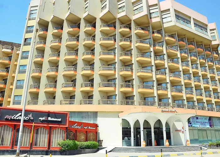 Resort: Aracan Pyramid Hotel