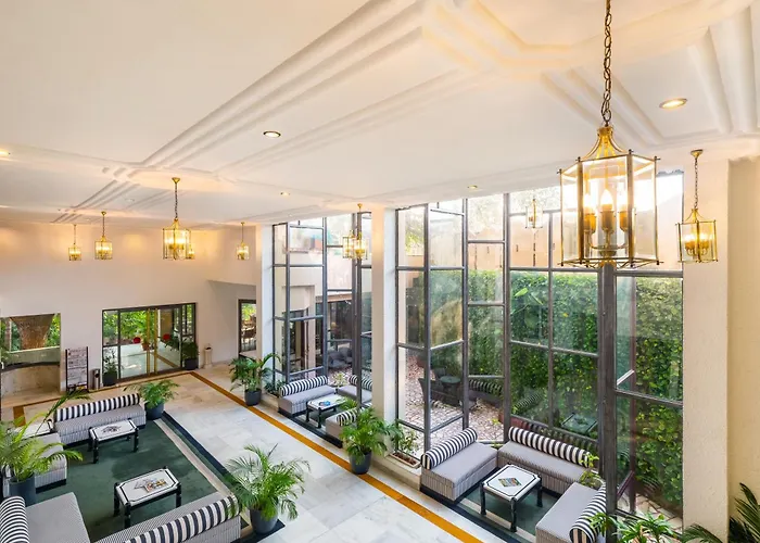 Beach hotel: Rajdarshan - A Lake View Hotel In Udaipur