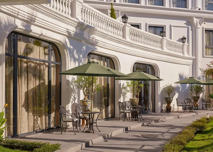 Silk Path Grand Hue Hotel