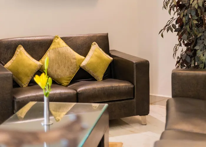 Beach hotel: Hotel Shanti Palace Mahipalpur