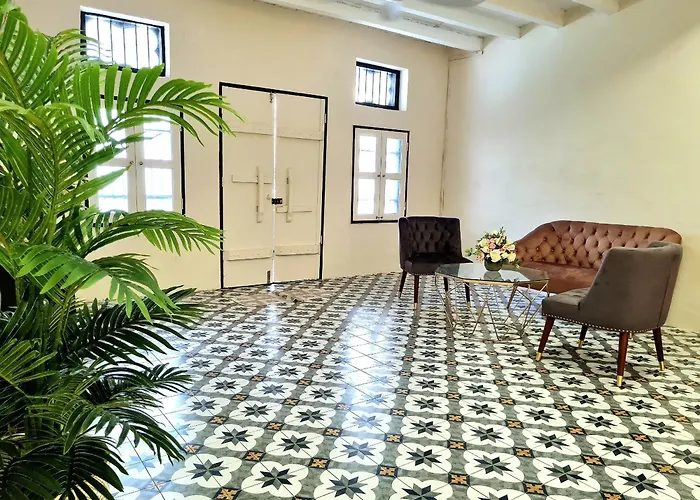 Guest house: Stewart Hotel At 67 By Evr - Newly Renovated 2024