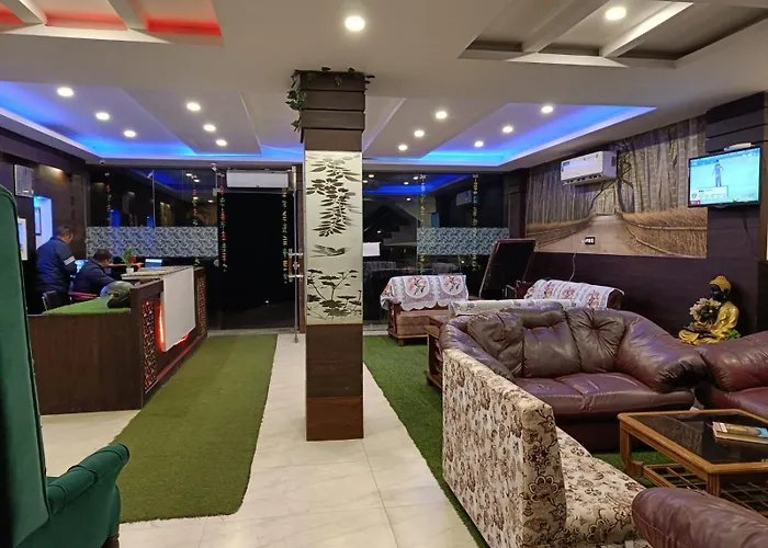 King Castle Mcleodganj-Centrally Heated And Air Cooled- Near Mall Road - Free Parking