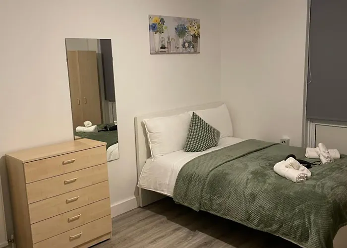 Pension Guide Lovely Triple And Quadruple Rooms In Euston & Square In Central London