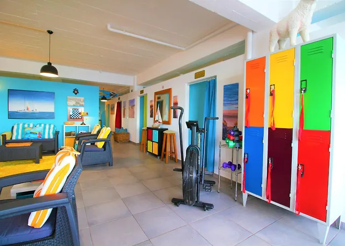 The Waves Hostel By Amazing Madeira