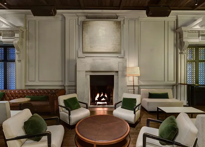 Romantic hotel: Ambassador Chicago, Part Of Jdv By Hyatt