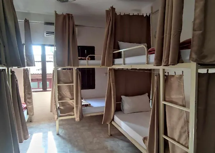 Vongprachan Backpackers Hostel