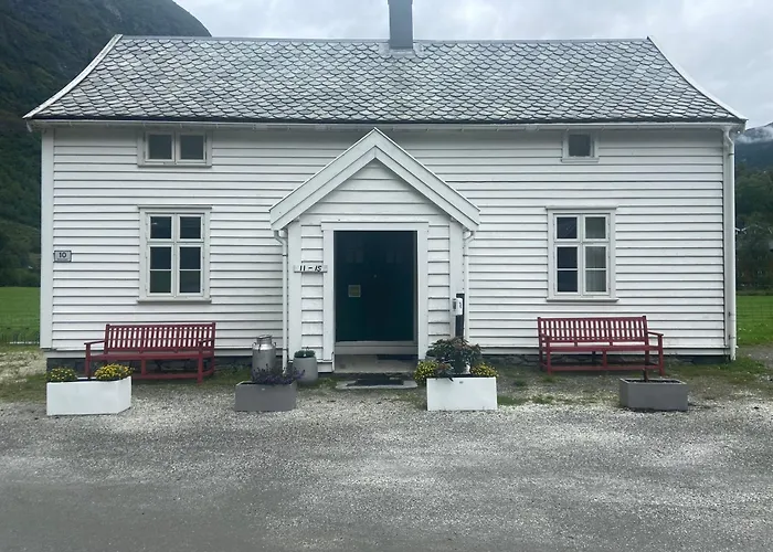 Brekke Gard Hostel