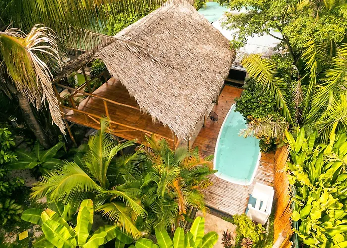 Cabinas Playa Surf Hostel