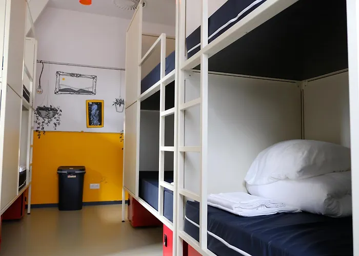 Hostel&Bar De Basis
