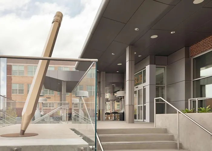 Pet Friendly hotel: The Slate Hotel Denver Downtown, Tapestry By Hilton