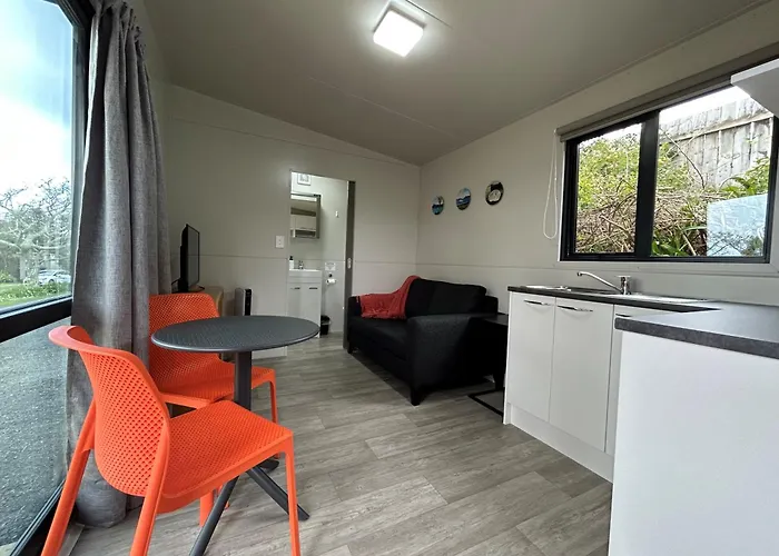 Takapuna Beach Holiday Park