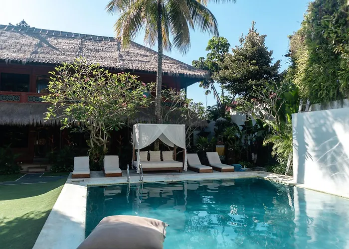 Puri Garden Hotel & Hostel