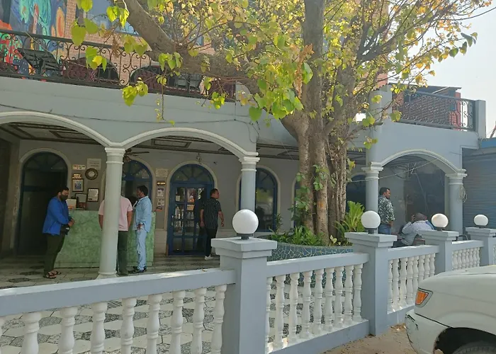 Dog friendly hotels Maya & Restaurant