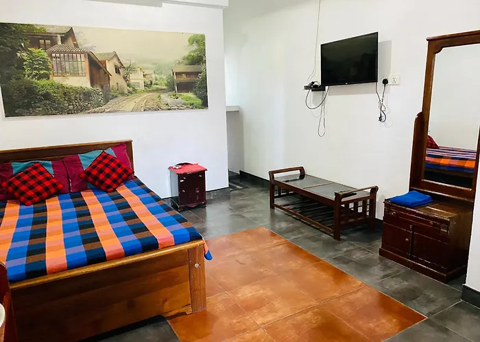 Guest house: Hotel 100