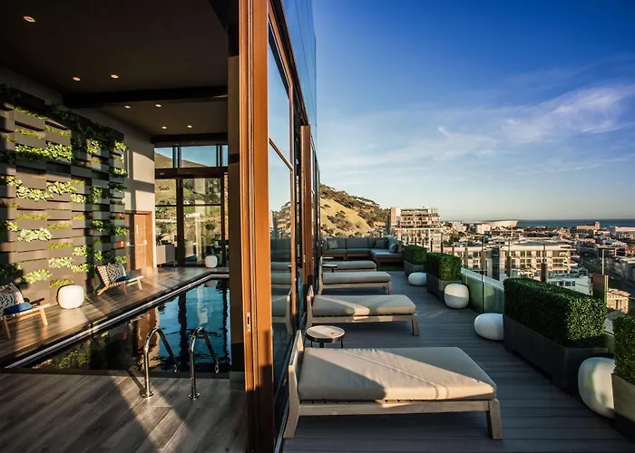 Luxe hotel: Sunsquare Cape Town City Bowl