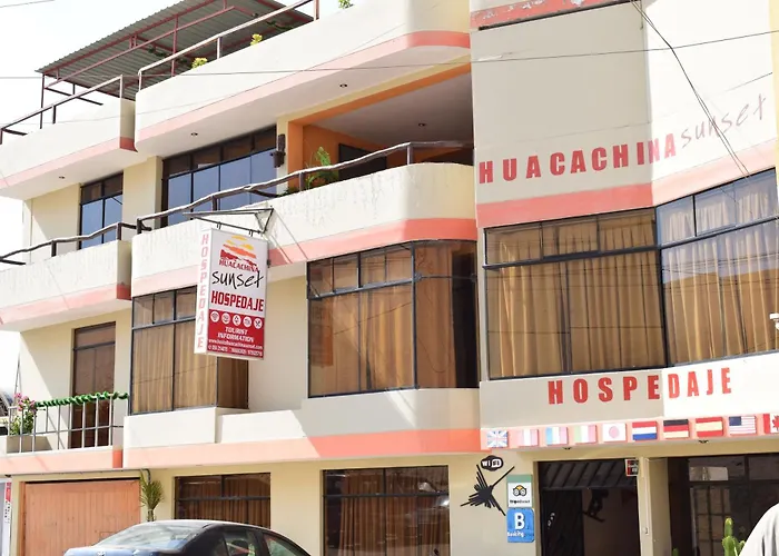 Hostal Huacachina Sunset