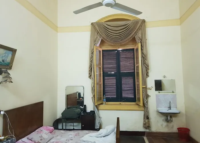 Clement'S House Hostel