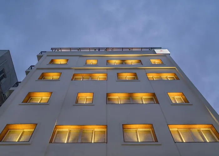 Hotel with view: Skyla Studios & Suites - Hitech City