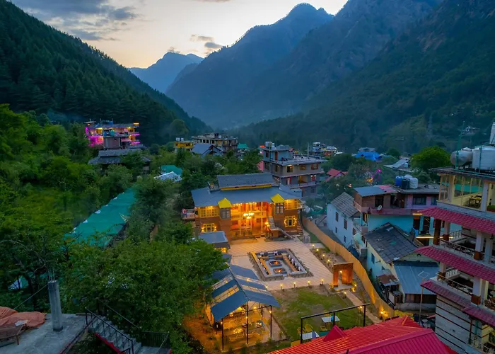 Whoopers Boutique Kasol - Harry Potter Themed