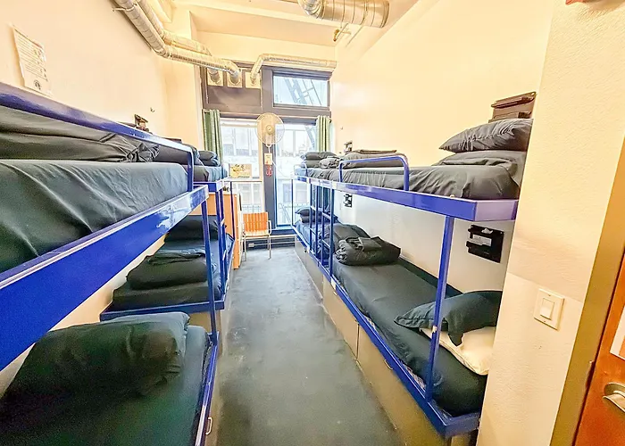 Ith San Francisco Pacific Tradewinds Backpacker Hostel
