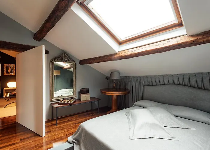 Charming House Iqs