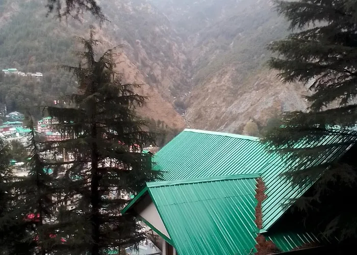 Himalayan Bed & Breakfast, Triund Trekking And Snowline Trekking Hostel