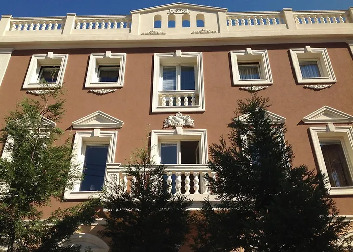 Shangri La Mansion