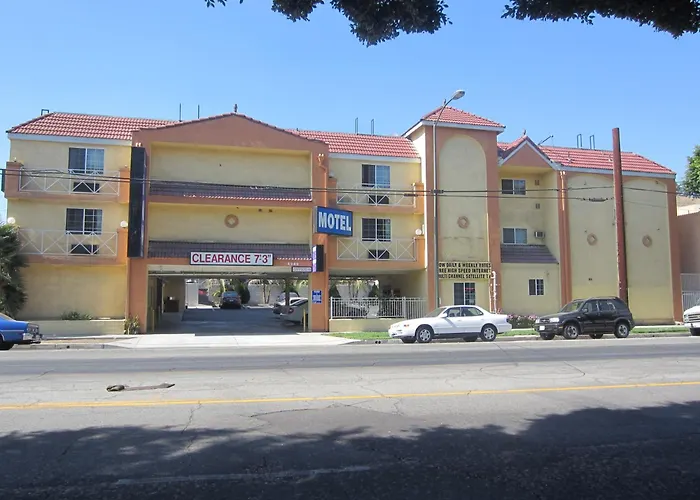 Starlight Inn, Valley Blvd - Downtown La