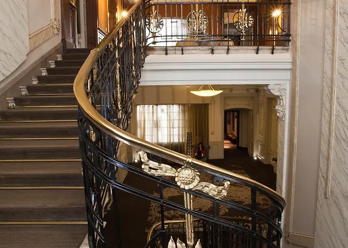  Savoy