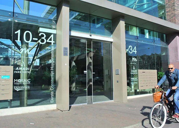 Dog friendly hotels Amadi Park