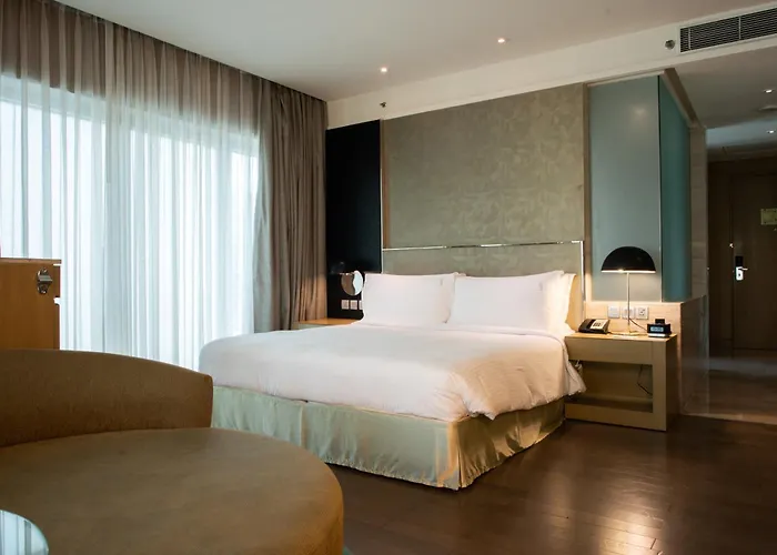 Hotel suites Holiday Inn New Delhi Aerocity By Ihg