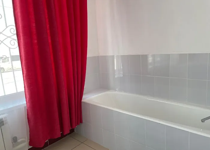 Duet Hostel & Hotel