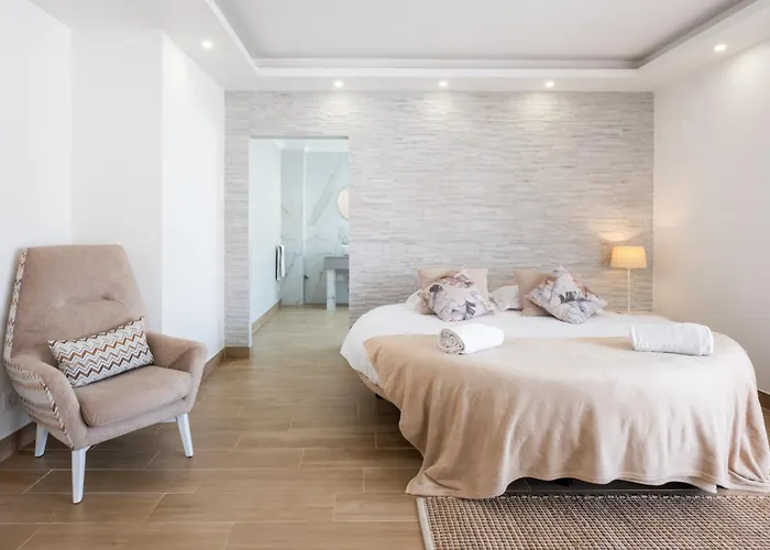 West Side Guesthouse