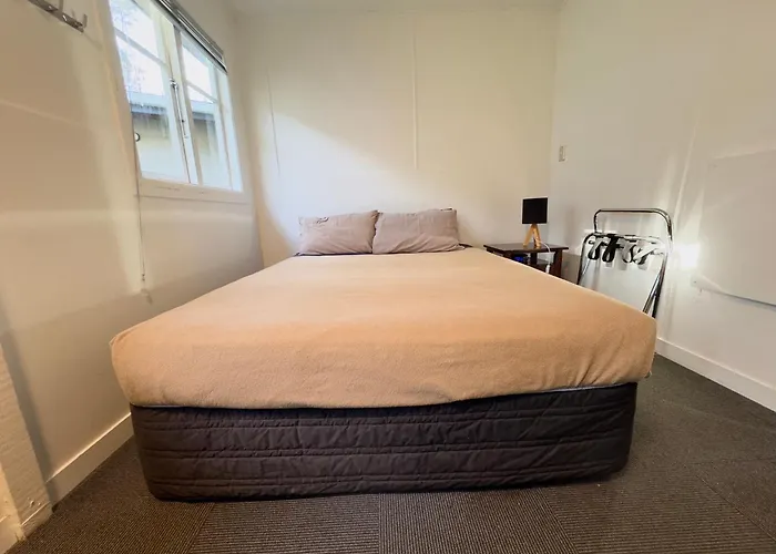 Waiheke Backpackers Hostel