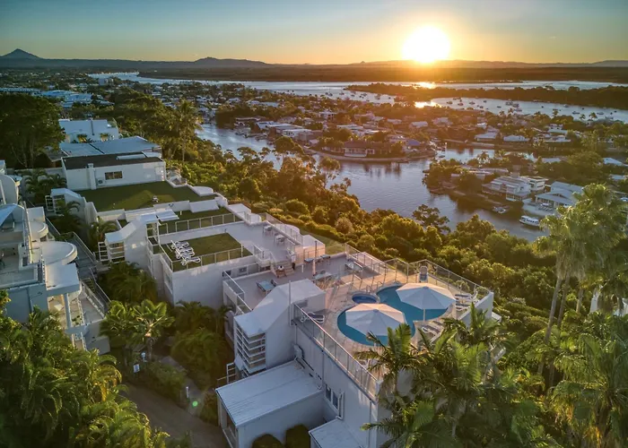 5 star hotel: Noosa Crest Resort