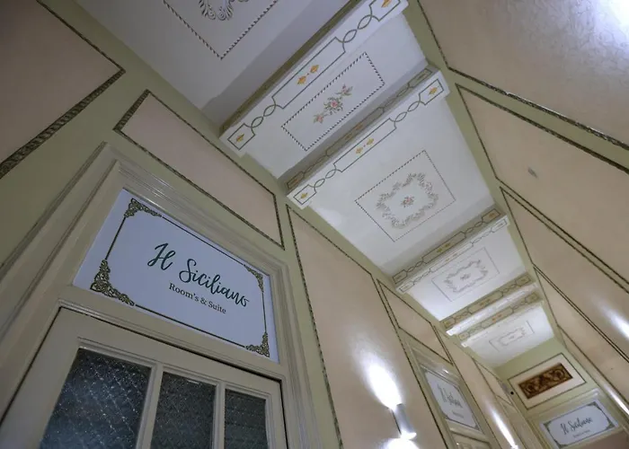Il Siciliano Room’s&suite