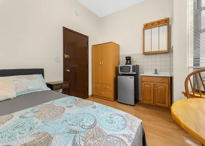 West 30Th Street Guest House