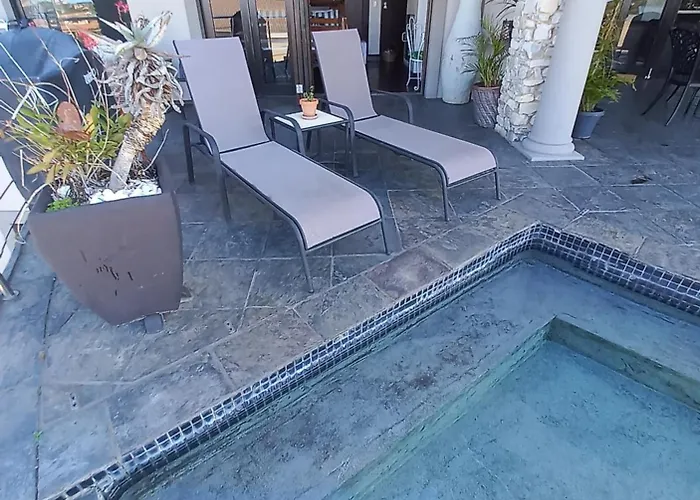Guests house Whale Rock Guesthouse