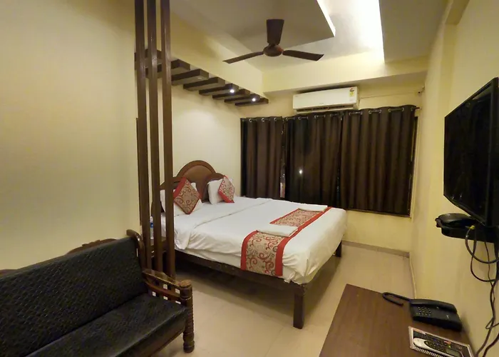 Hotel with pool: Hill Forest Resort