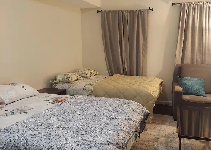 Double Queen Room 6 Minutes Walk To Penn Station Nyc Ewr
