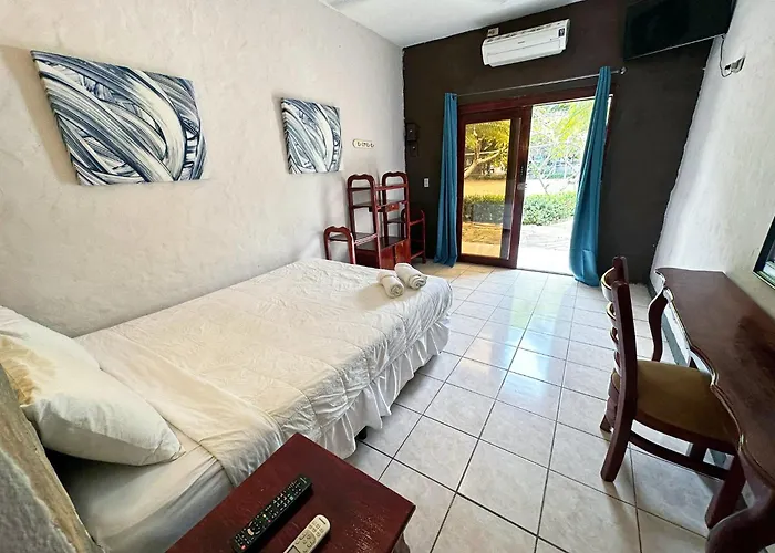 Family Hotel: Surf Ranch Hotel & Resort