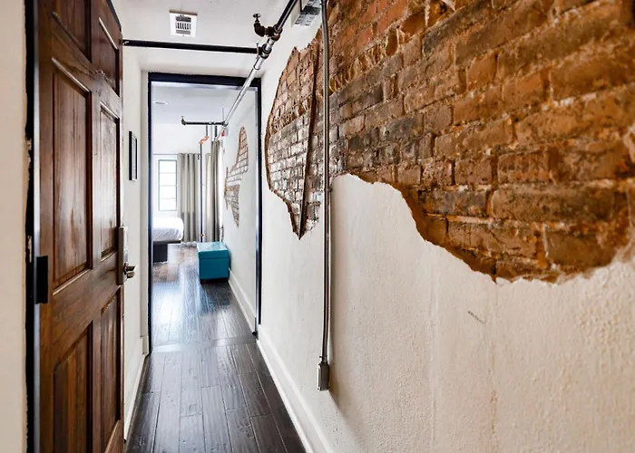 Firehouse Hostel (Adults Only)