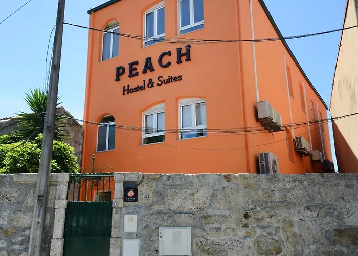 Peach Hostel & Suites