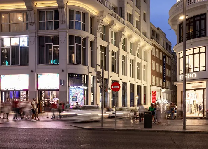 Cheap hotel: Hotel Avenida Gran Via