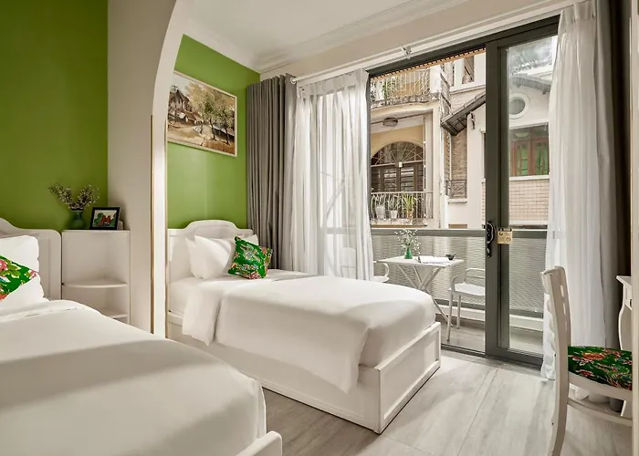 Central hotel: Chez Mimosa Petite - Free Laundry