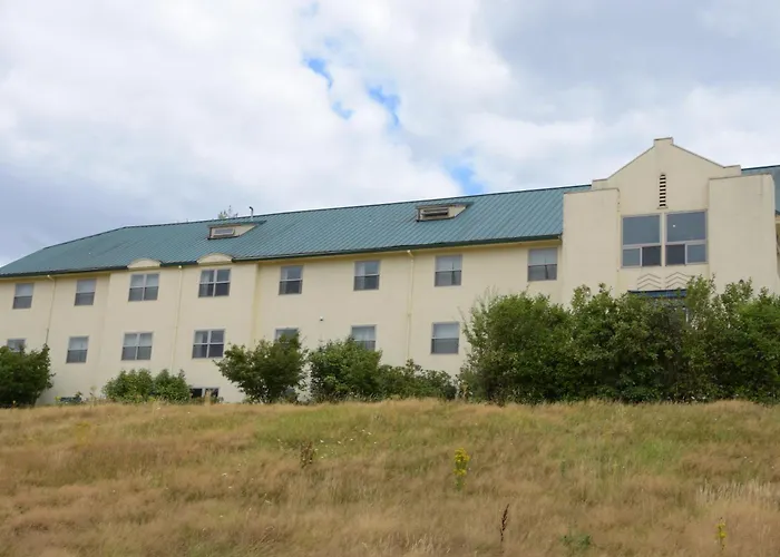Twin Room Near Hillsboro