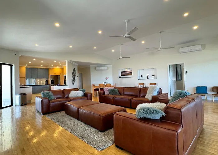 Apartments Townsville s On The Strand - Penthouse