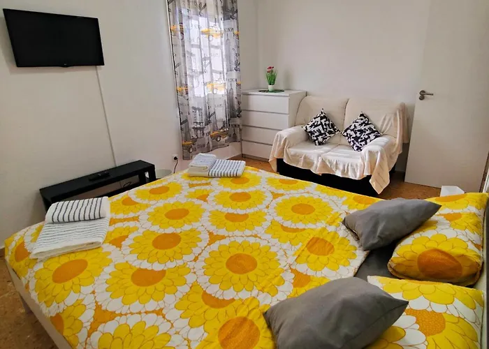 Ana'S House - Rooms In Private Home