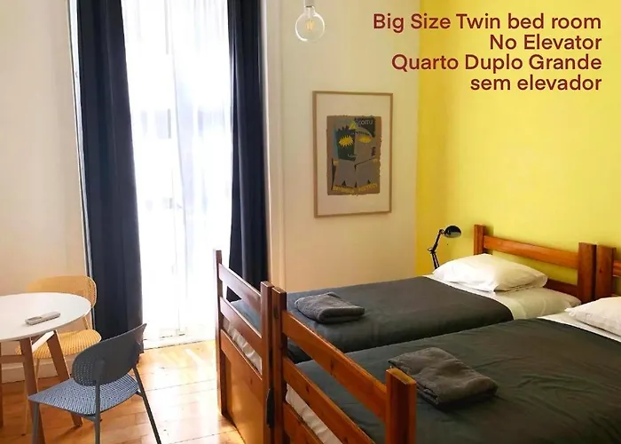 Living Lounge Hostel