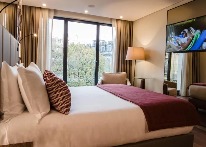 Hotel with view: Turim Oporto Hotel
